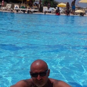 Meet your Posher, Assaf